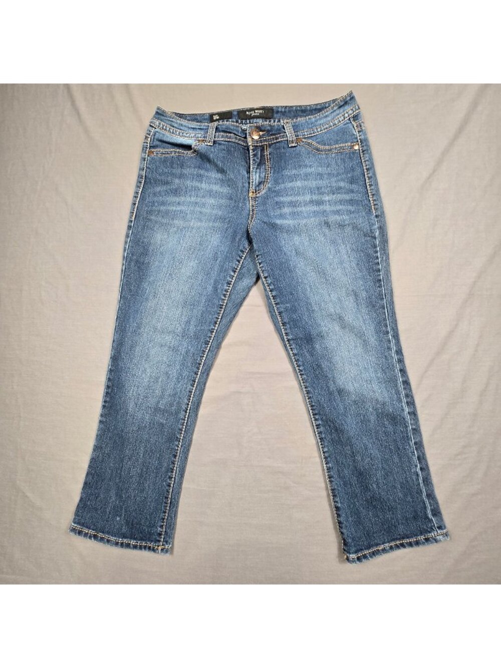 Nine West Womens Size 10 Jeans Medium Wash Embroidered Pockets Denim
